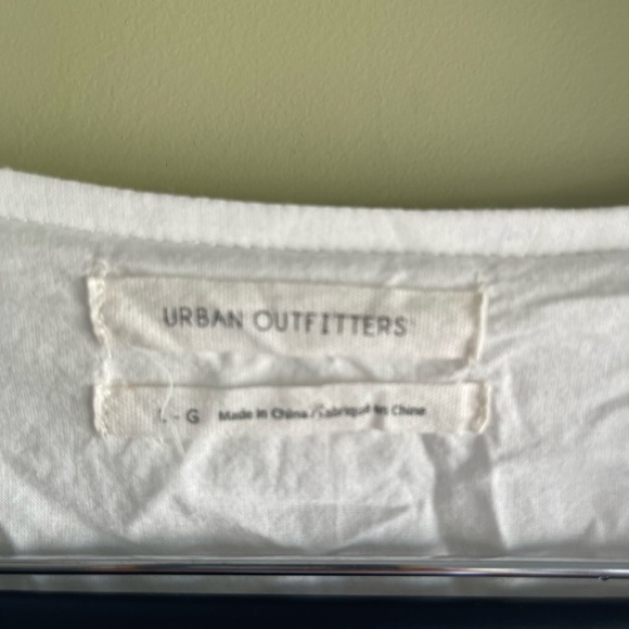 Layered white dress - Picture 2 of 5